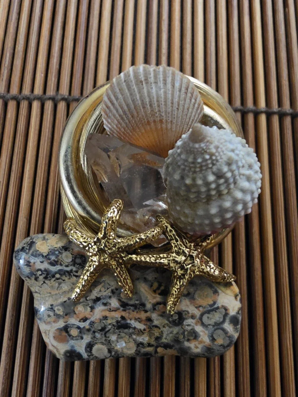 12k Gold Filled Ronci Jasper, Shell Yellow Gold Brooch (Vintage)